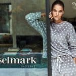 femme en pyjama